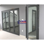 Phòng ngủ mẫu cửa nhôm 1 cánh đẹp mà bạn không nên bỏ qua