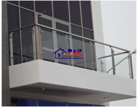 Đơn vị nhận thi công lan can kính cường lực giá tốt Đồng Nai