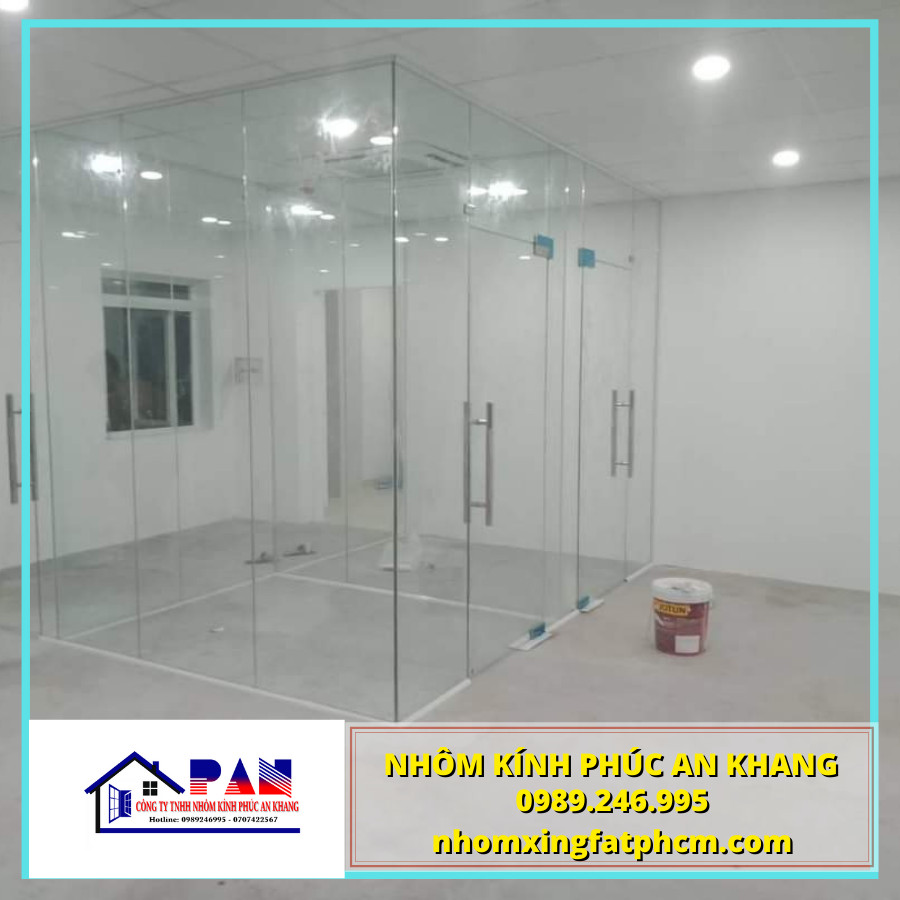 Cửa kính cường lực giá rẻ Hóc Môn