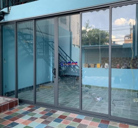 CỬA NHÔM 4 CÁNH