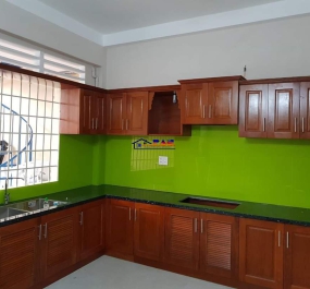 TỦ BẾP NHÔM VÂN GỖ